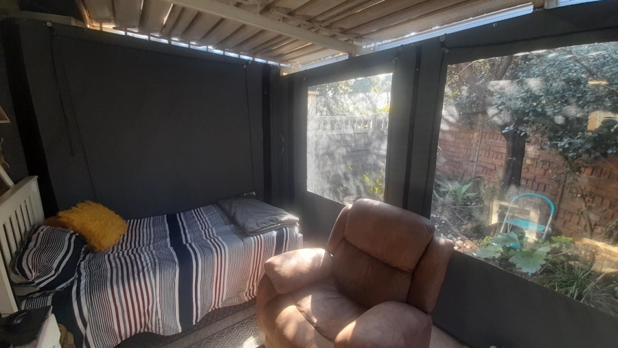 1 Bedroom Property for Sale in Meerhof North West